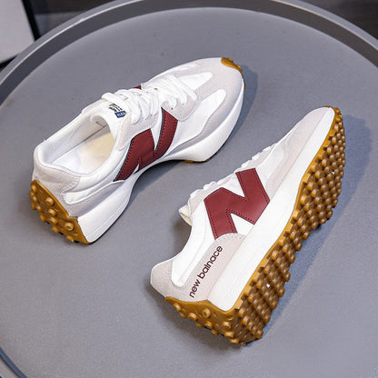 Buty codzienne OARONE® | Z szerokim noskiem, który zmniejsza nacisk na stopy.